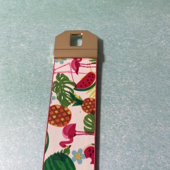 Tropical Flamingo Gold Clasp Bracelet - Picture 15 of 17